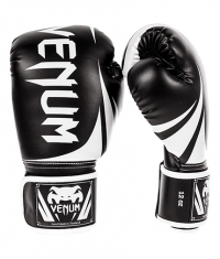 VENUM Challenger 2.0 Boxing Gloves / Black